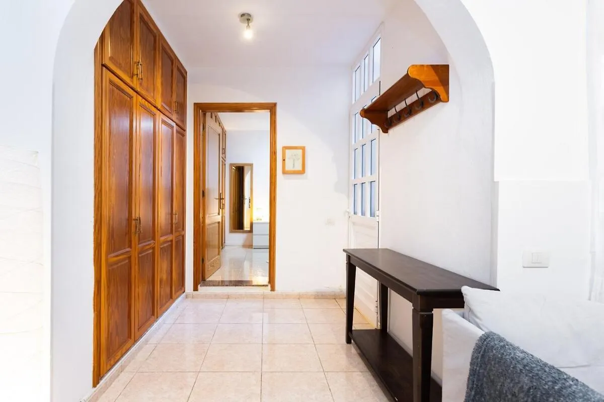 Eden Rentals Surfy Suites San Isidro  0*, San Isidro (Tenerife)