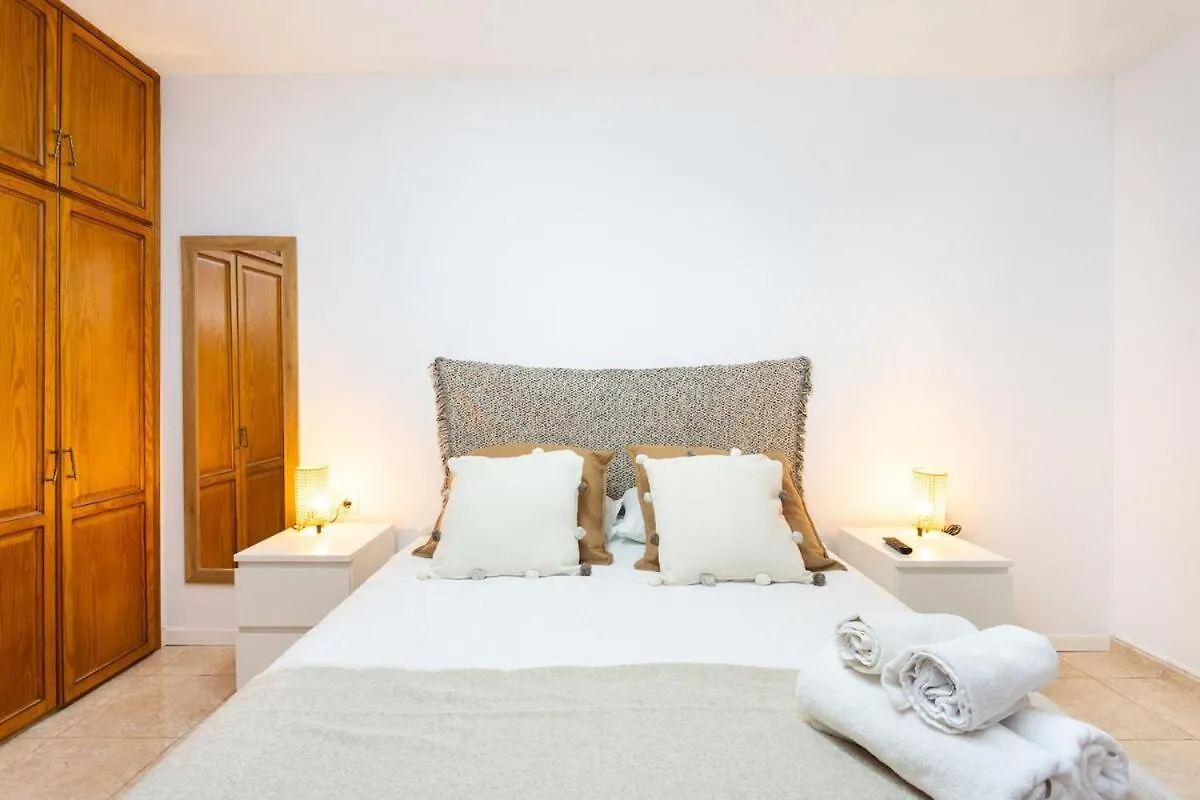 公寓 Eden Rentals Surfy Suites 圣伊西德罗 西班牙